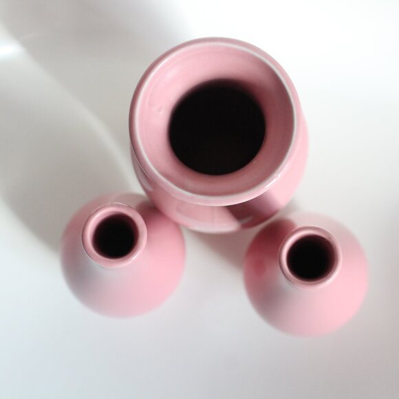 [MILLARD LISTER] Matching Pink Classically Shaped Vases (Canada/Japan) - Picture 8 of 12